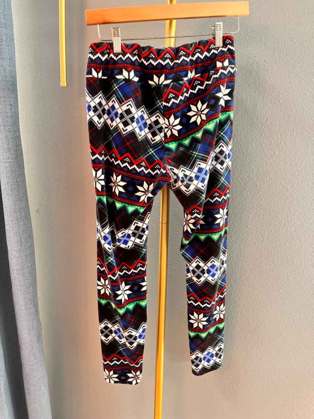 No Boundaries Fleece Leggings Large 11-13 Fair Isle Plaid Snowflake Winter Pants - Picture 2 of 6